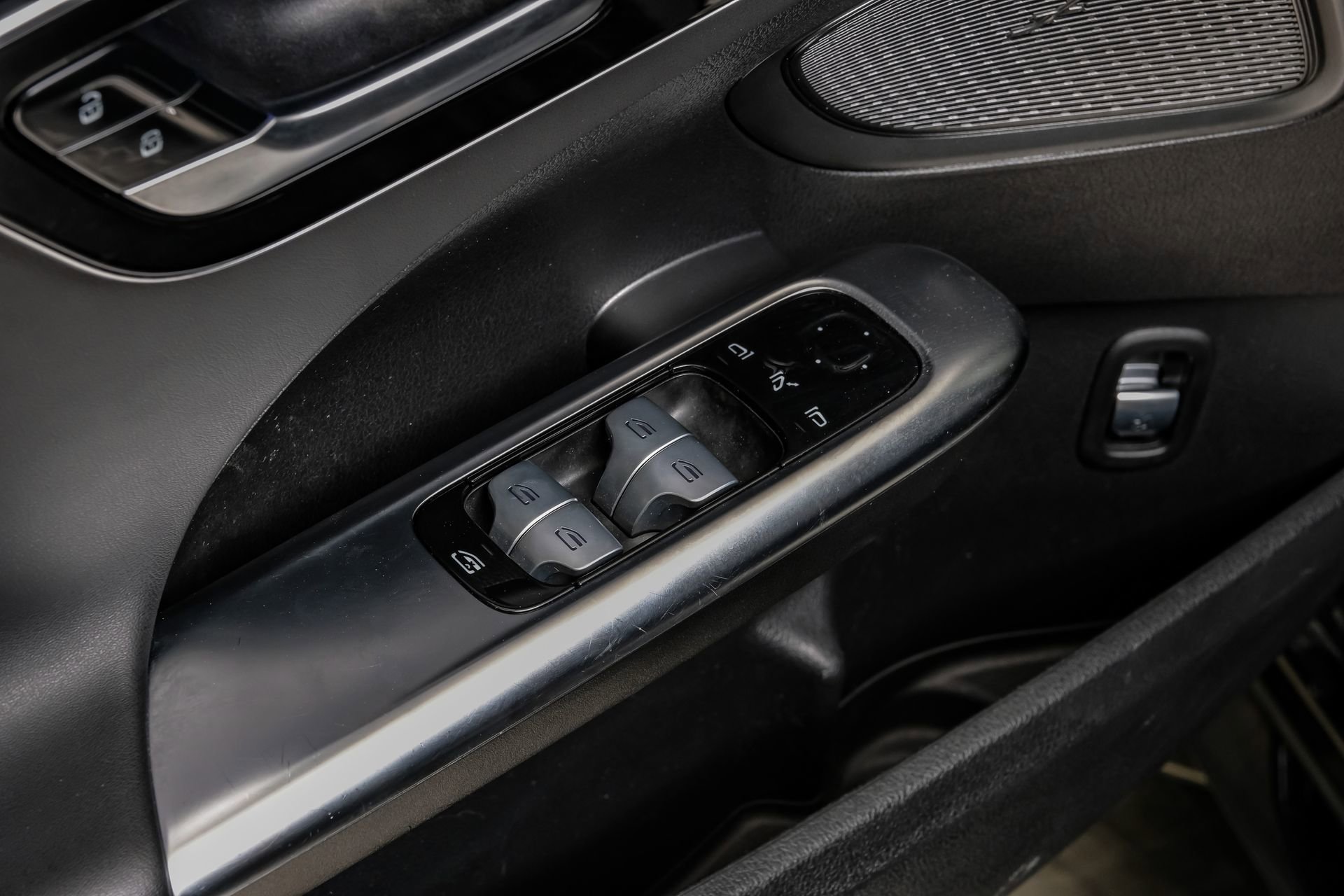 Used 2024 Mercedes-Benz C 43 AMG 4MATIC Sedan w/ Driver Assistance Package image 44