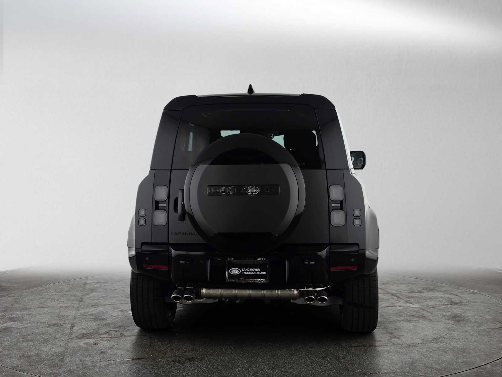 New 2026 Land Rover Defender 90 V8 AWD/4WD image 4