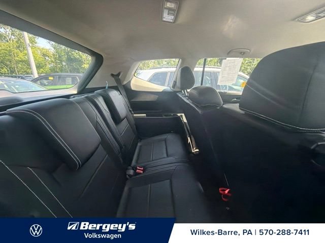 Certified 2023 Volkswagen Atlas SE w/ Black Wheel Package AWD/4WD image 15