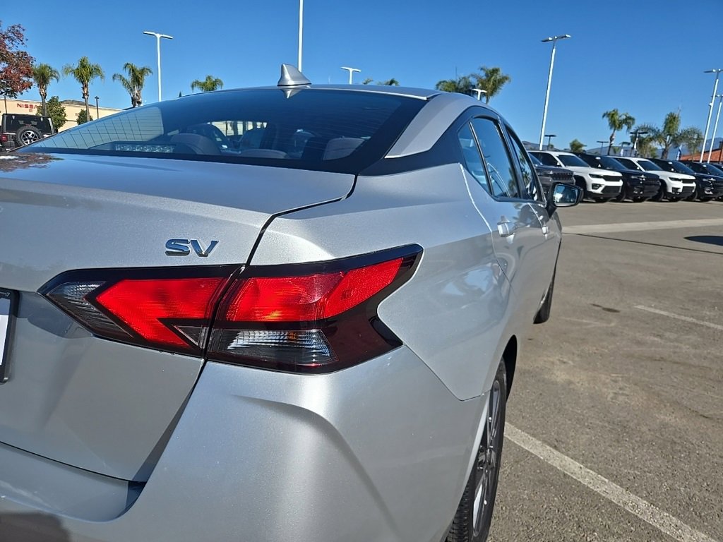 Used 2023 Nissan Versa SV image 11
