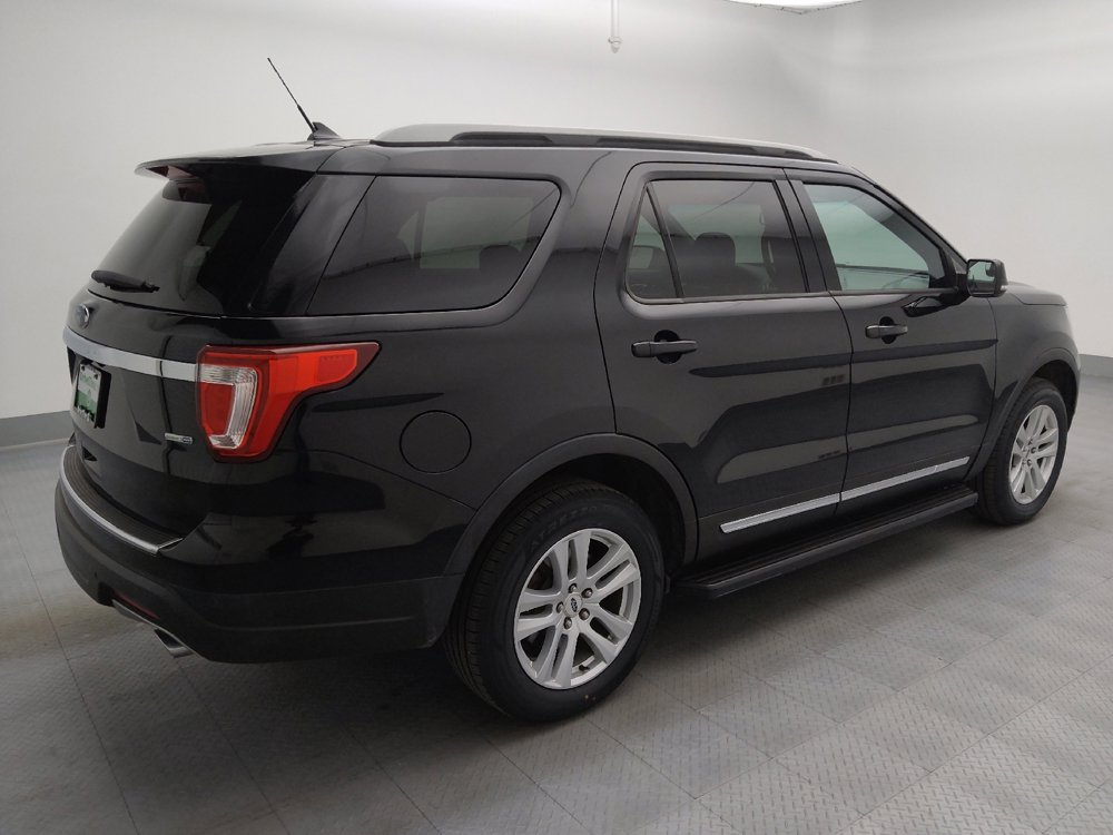 Used 2018 Ford Explorer XLT w/ Equipment Group 201A AWD/4WD image 10