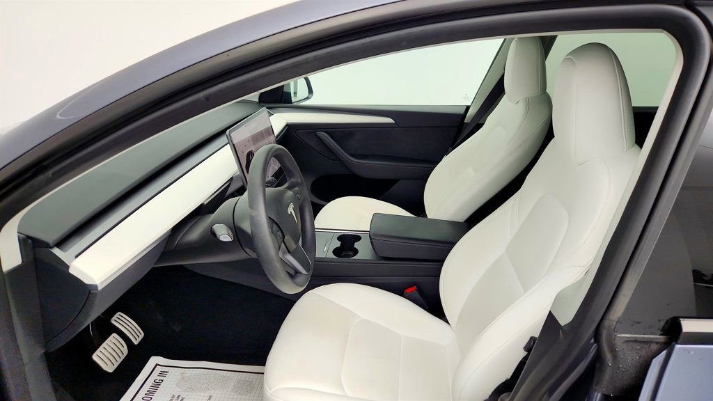 Used 2023 Tesla Model Y Performance image 24