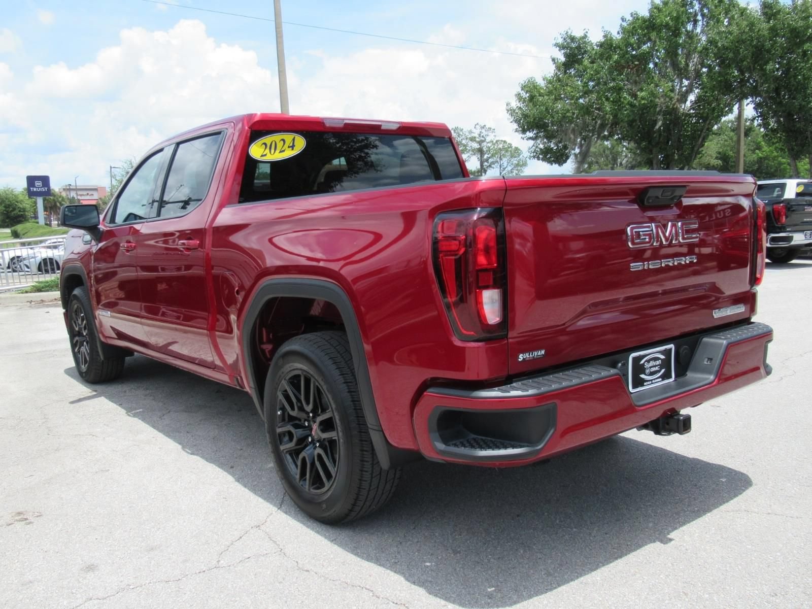 Used 2024 GMC Sierra 1500 Elevation RWD image 5