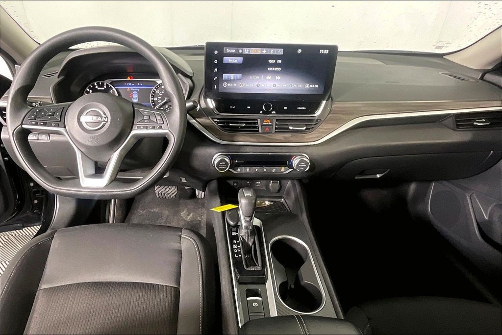 Used 2025 Nissan Altima 2.5 SV w/ SV Special Edition Package AWD/4WD image 17