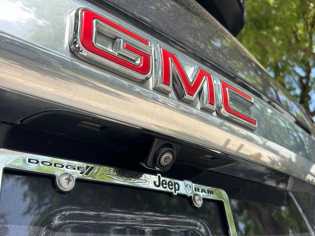 Used 2024 GMC Yukon Denali RWD image 35