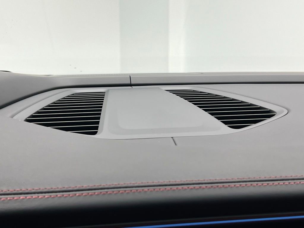 New 2026 Porsche Macan 4 Electric image 12