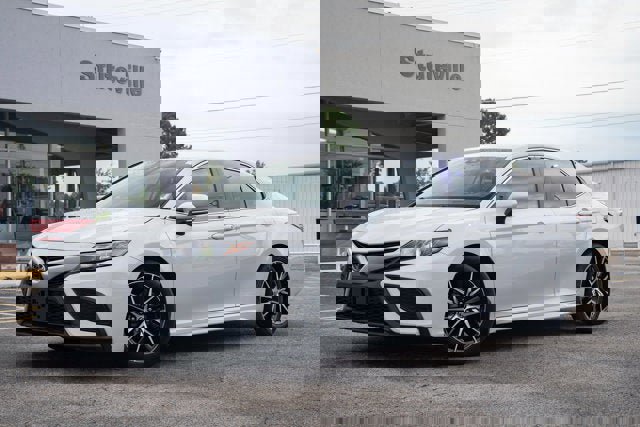 Used 2023 Toyota Camry SE