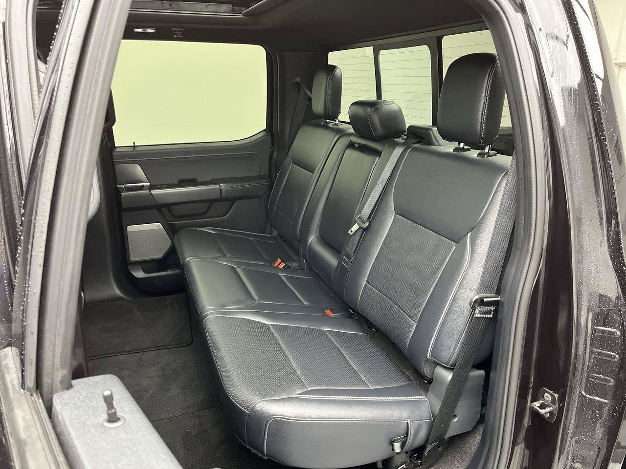 Used 2025 Ford F150 Lariat AWD/4WD image 13