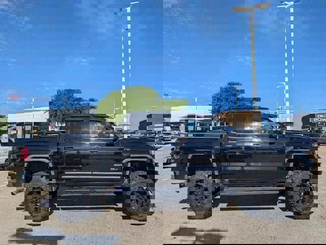 Used 2016 GMC Sierra 1500 Denali w/ Enhanced Driver Alert Package AWD/4WD image 3