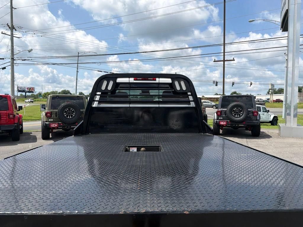 Used 2024 GMC Sierra 3500 Pro w/ Convenience Package AWD/4WD image 10