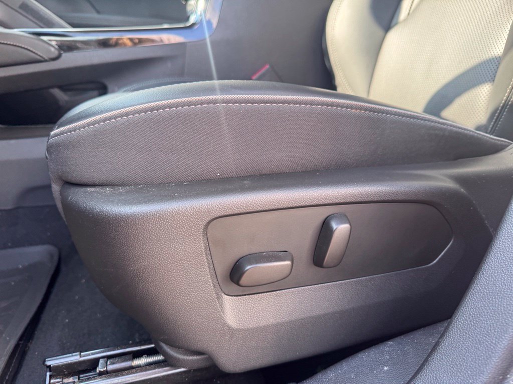 Used 2023 Buick Envision Essence FWD image 12