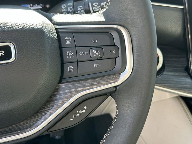 Used 2024 Jeep Wagoneer Series II image 36