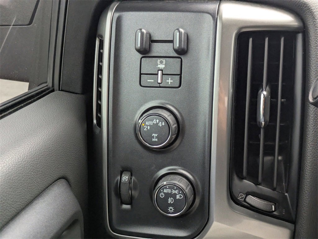 Used 2019 Chevrolet Silverado 1500 LT w/ All Star Edition image 23