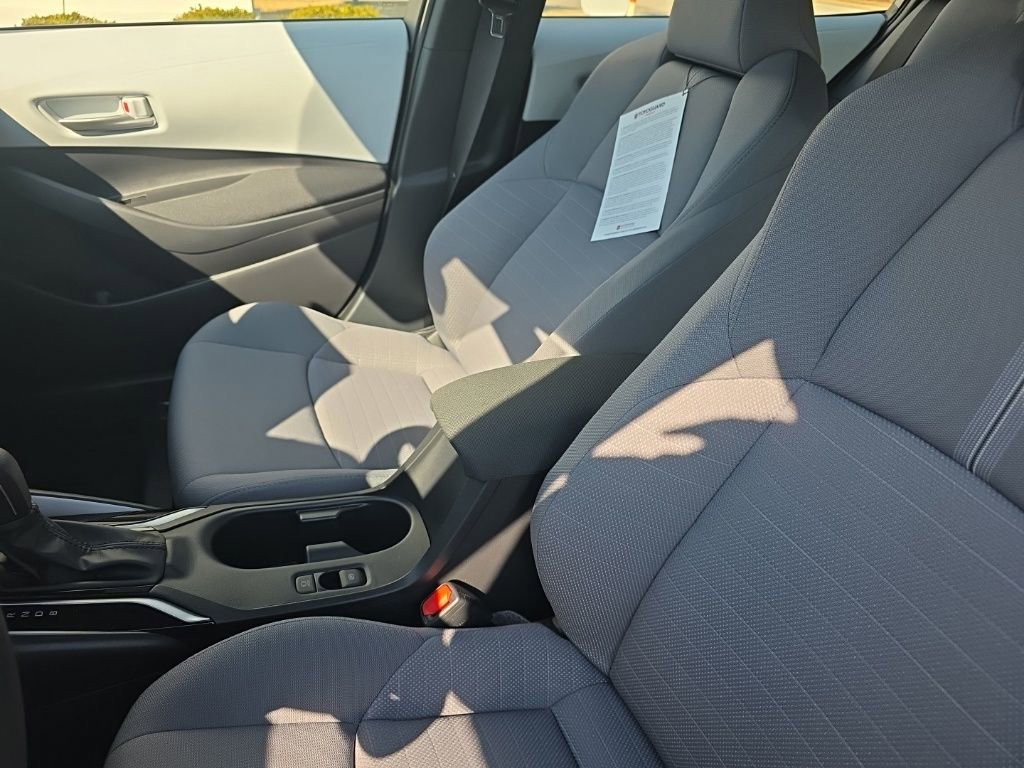 Used 2026 Toyota Corolla SE w/ SE Premium Package image 21