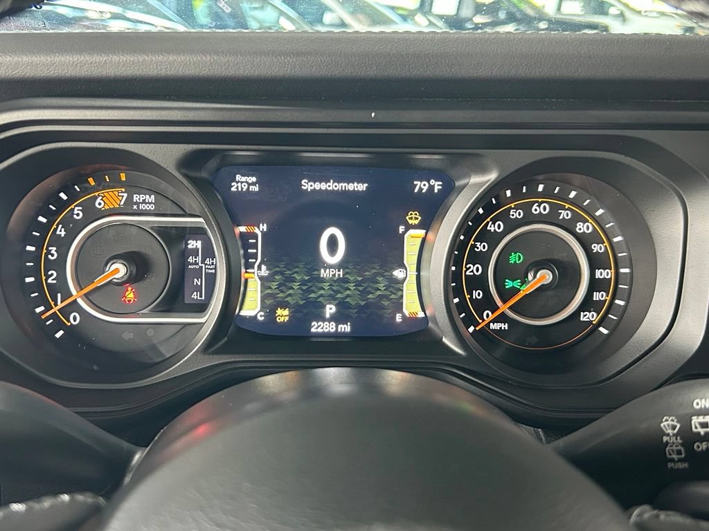 Used 2026 Jeep Wrangler Unlimited Rubicon AWD/4WD image 30