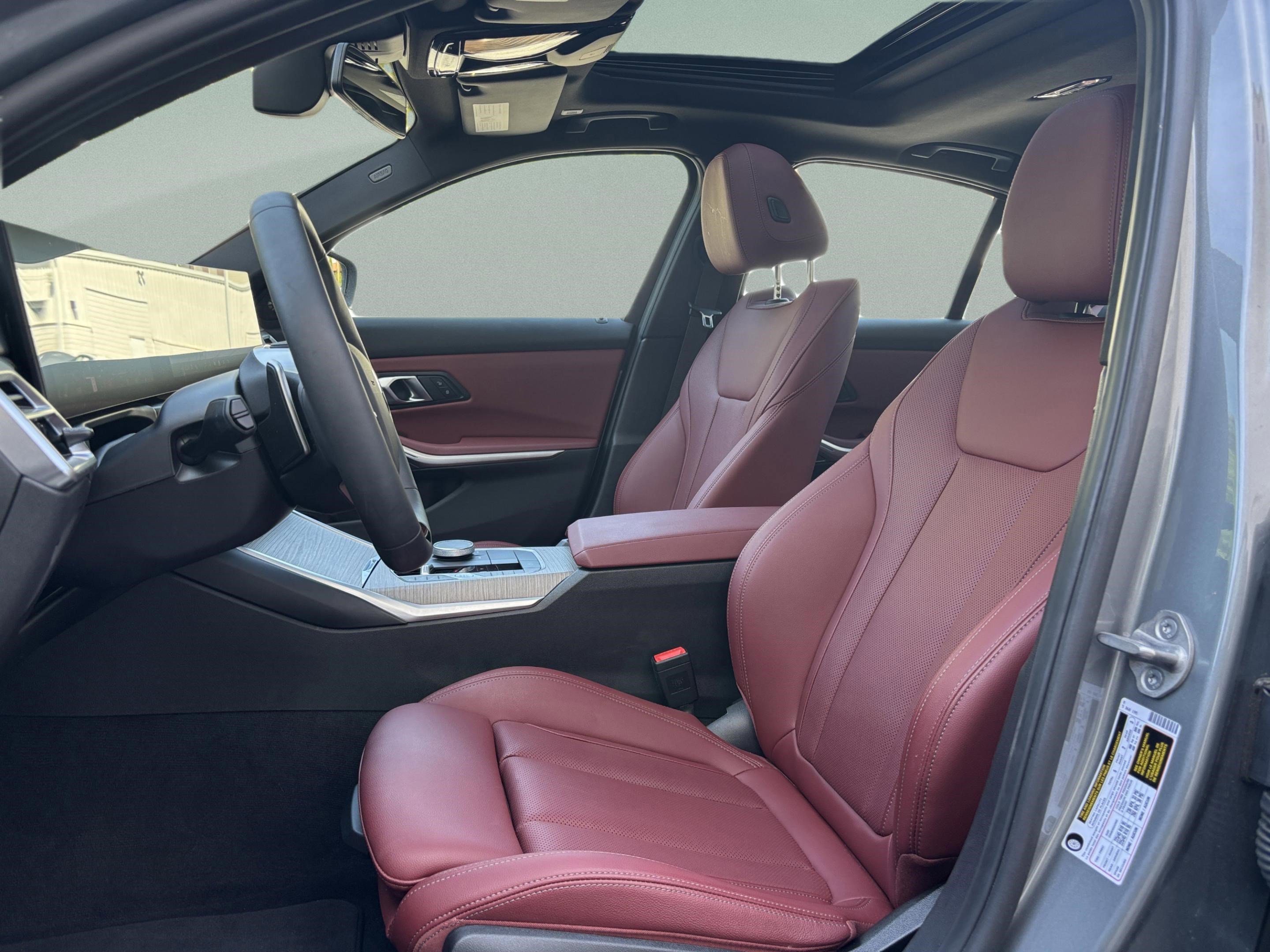 Used 2025 BMW 330i Sedan image 17