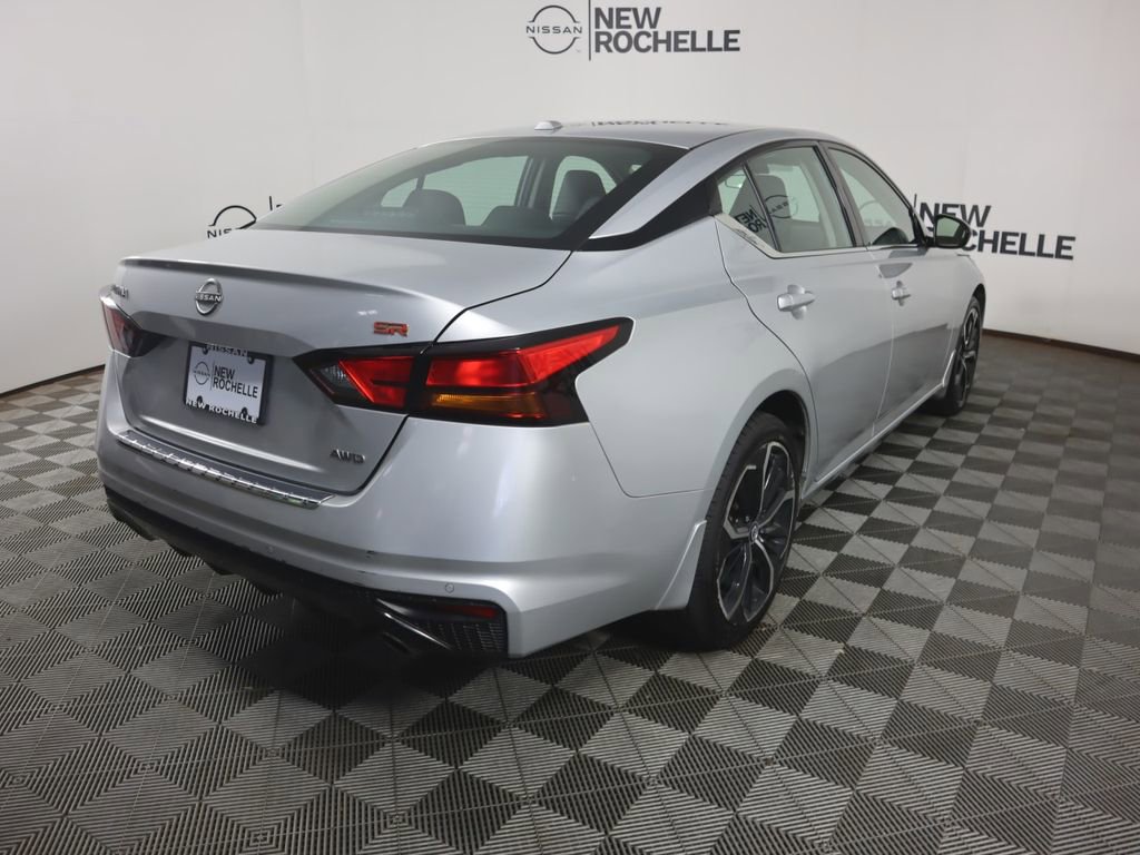 Used 2023 Nissan Altima 2.5 SR w/ SR Premium Package AWD/4WD image 7