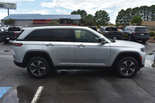 Used 2024 Jeep Grand Cherokee Limited 4xe AWD/4WD image 4