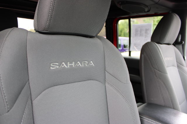 Used 2022 Jeep Wrangler Unlimited Sahara AWD/4WD image 46