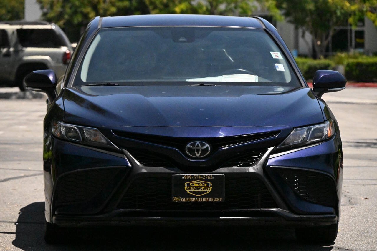 Used 2022 Toyota Camry SE w/ Carpet Mat Package (TMS) FWD image 6