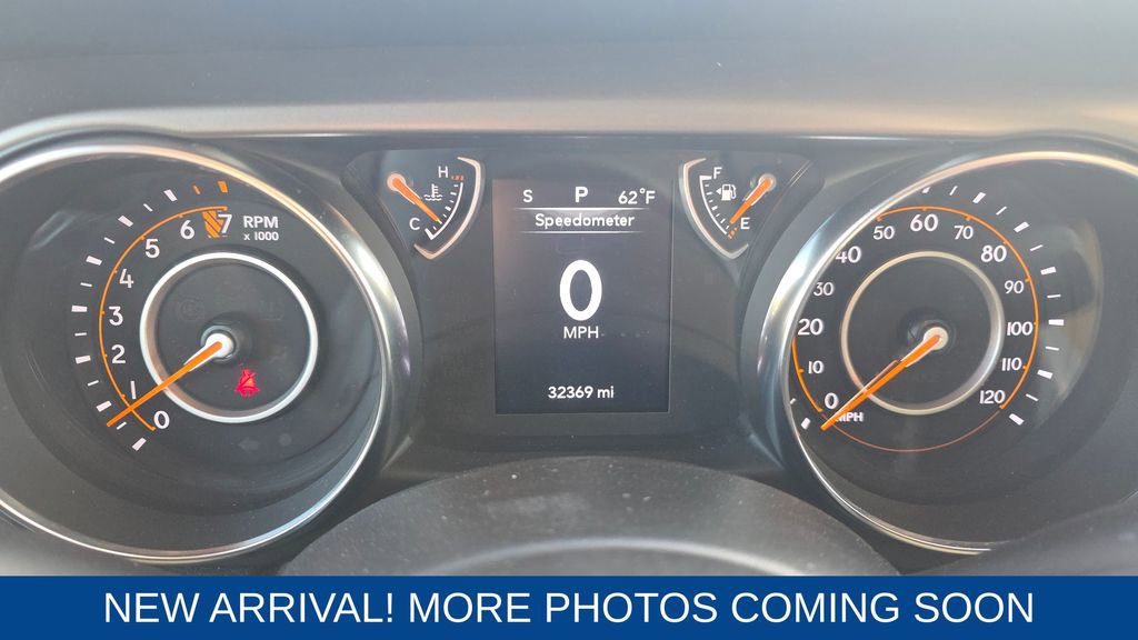 Used 2021 Jeep Gladiator Willys image 17