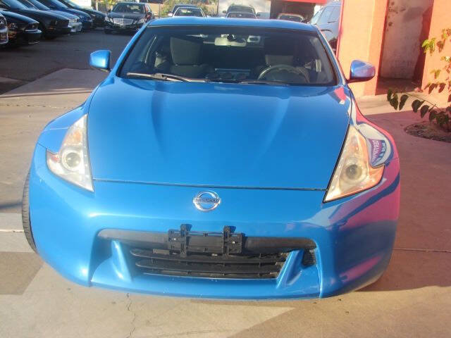 Used 2009 Nissan 370Z Coupe image 2