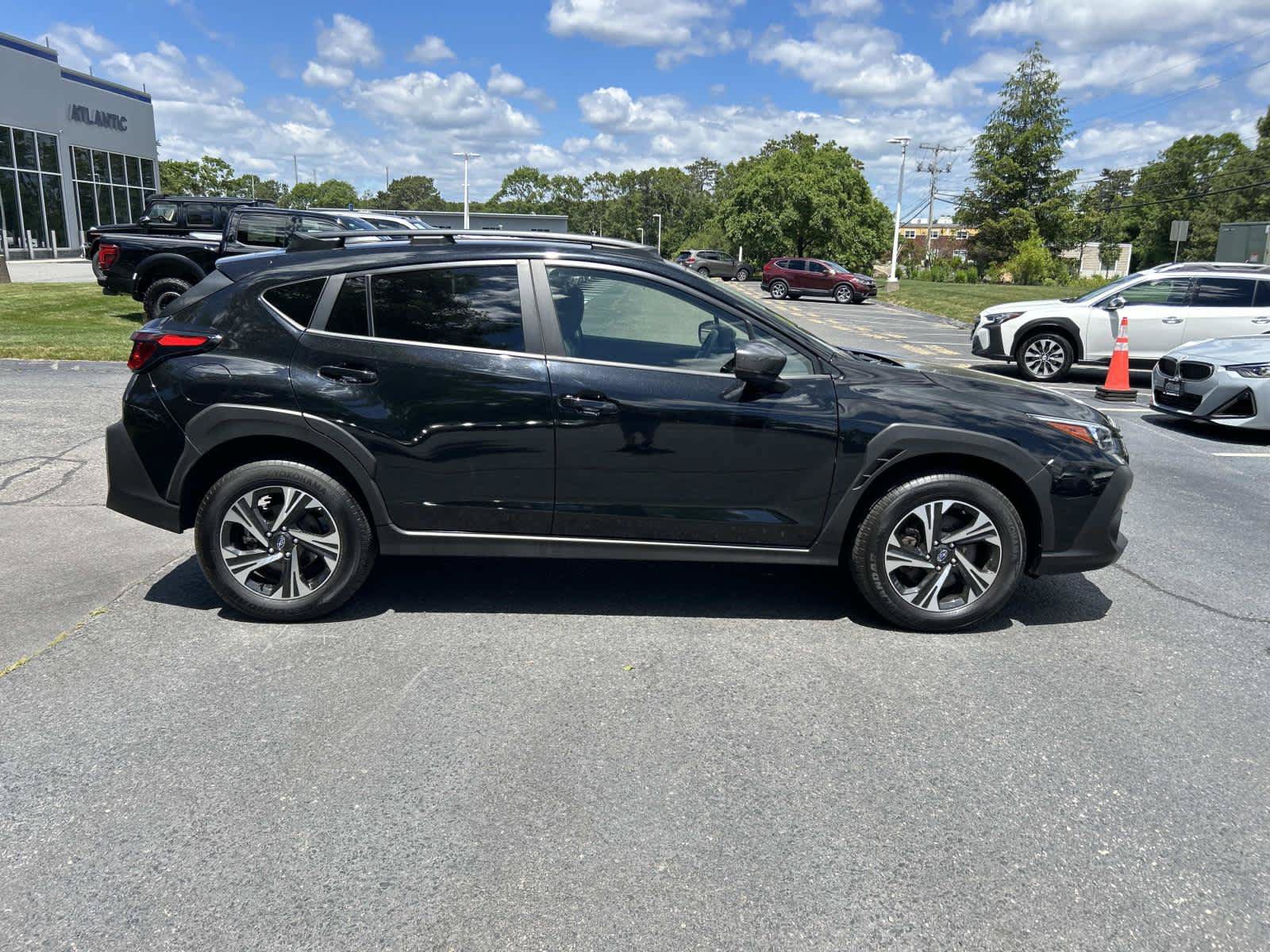 Used 2024 Subaru Crosstrek 2.0i Premium AWD/4WD image 2