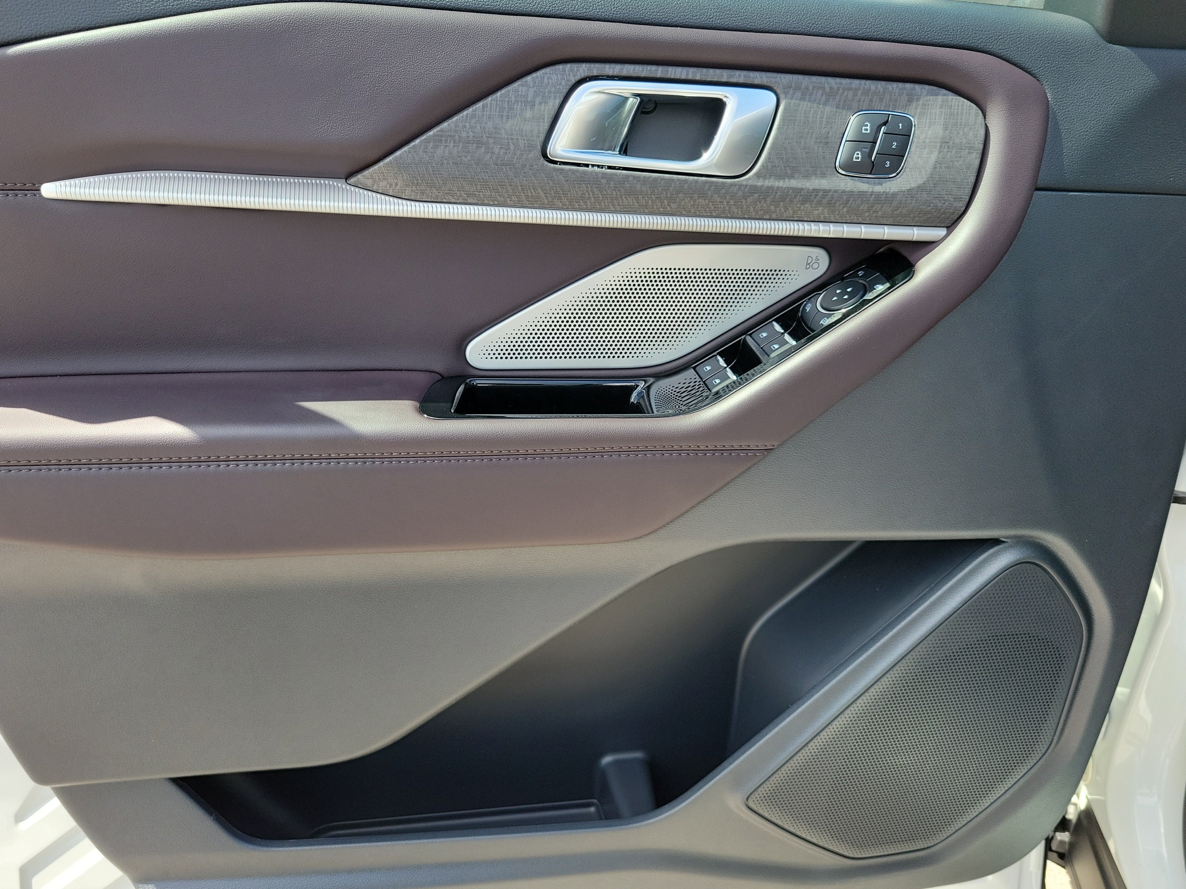 New 2026 Ford Explorer Platinum RWD image 13