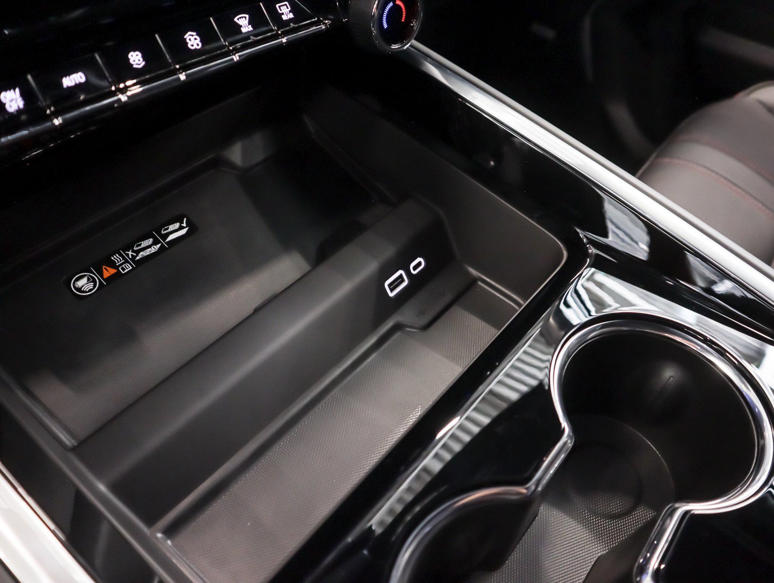 Used 2026 Chevrolet Tahoe RST w/ Comfort Package image 19