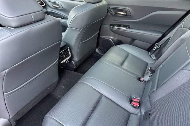 Used 2025 Toyota Crown Signia Limited image 14