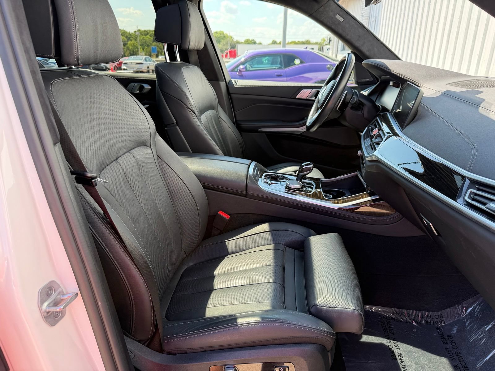 Used 2021 BMW X7 M50i w/ Dynamic Handling Package AWD/4WD image 26
