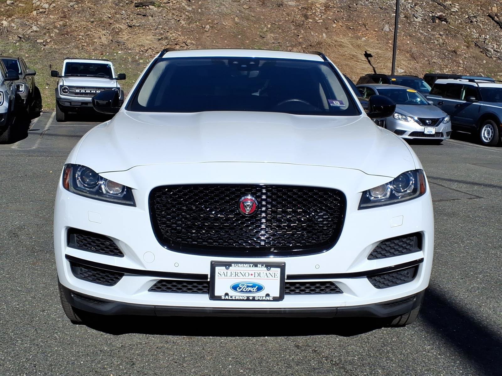 Used 2019 Jaguar F-PACE Premium AWD/4WD image 2