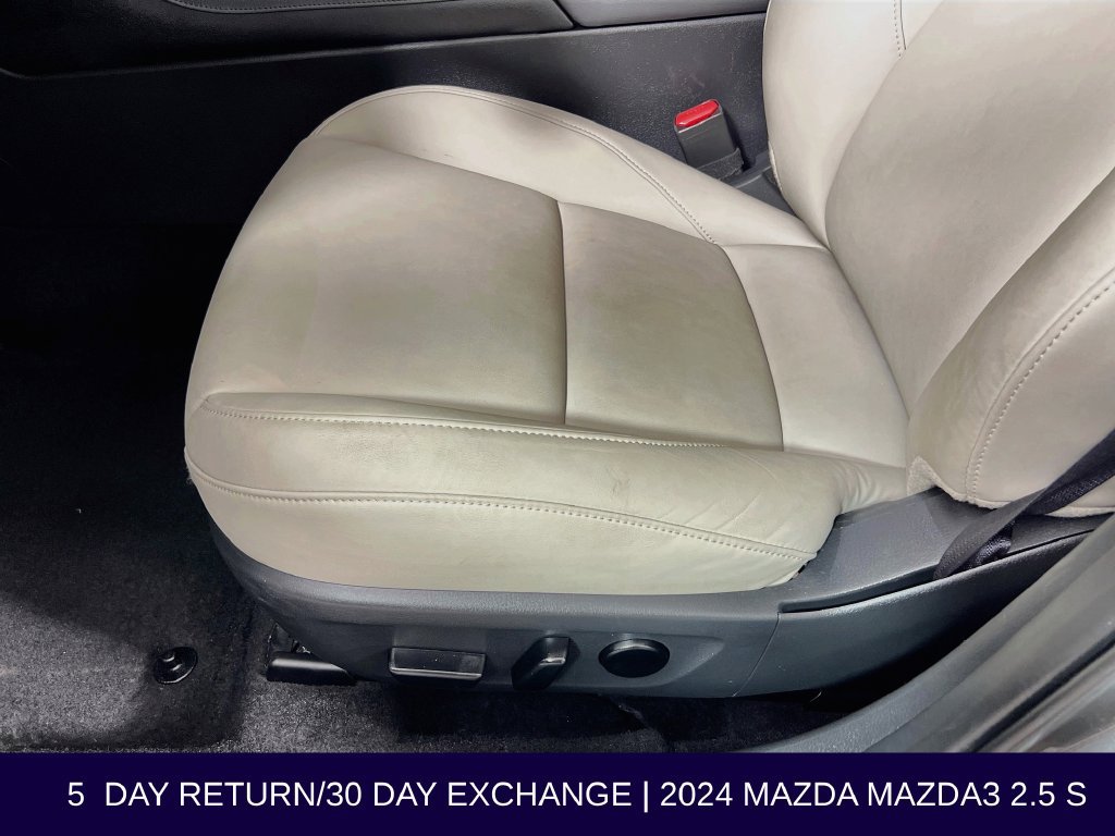 Used 2024 MAZDA MAZDA3 s FWD image 25