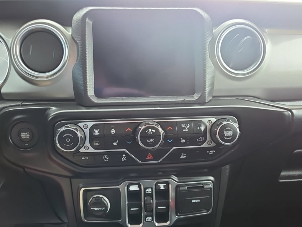 Used 2020 Jeep Gladiator Overland AWD/4WD image 25