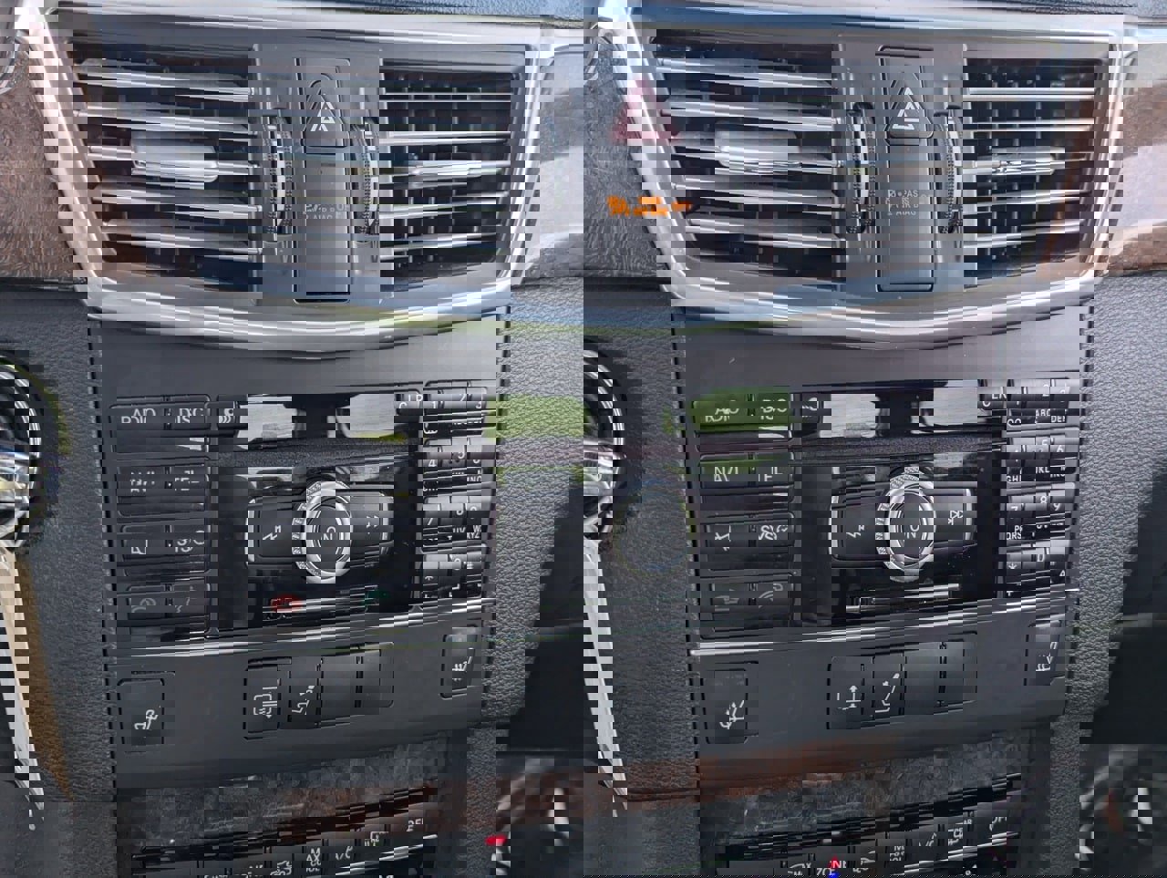 Used 2011 Mercedes-Benz E 350 Sedan image 23