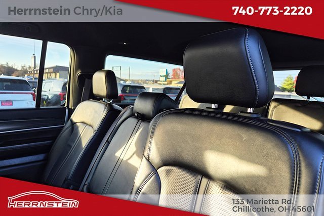 Used 2024 Jeep Wagoneer L Series II w/ Flexible Seating Group image 26