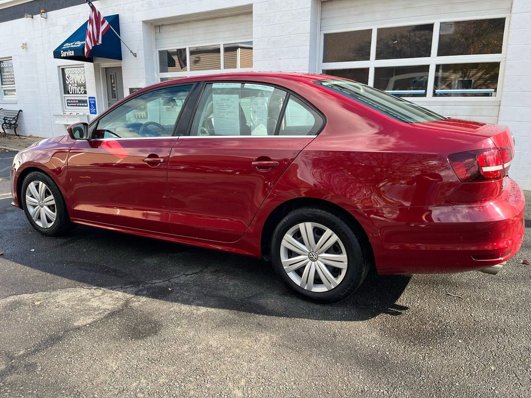 Used 2017 Volkswagen Jetta S image 2