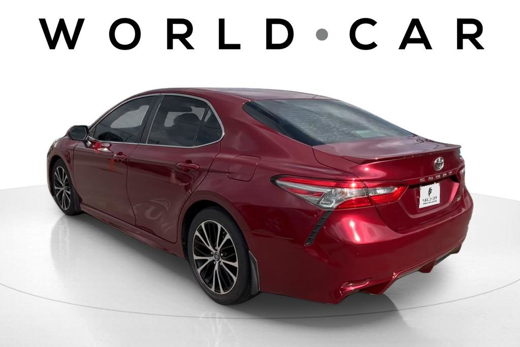 Used 2018 Toyota Camry SE w/ Moonroof Package FWD image 5