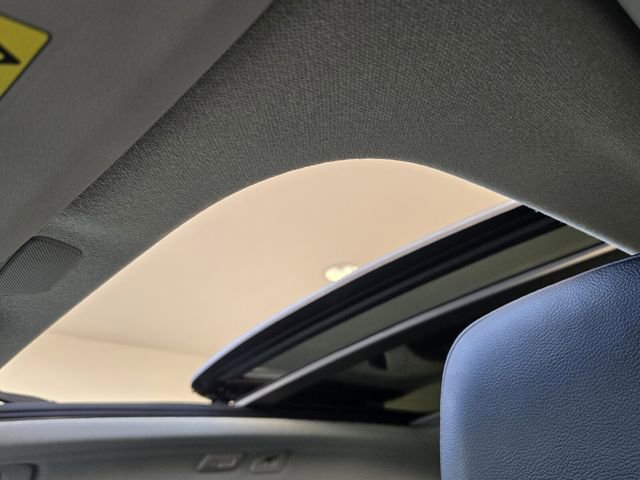Certified 2023 Volvo XC40 B5 Plus w/ Driver Assist Package image 18