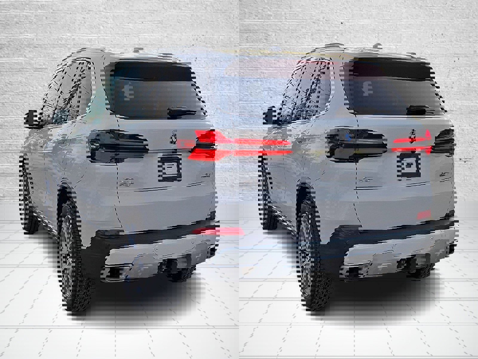 Used 2024 BMW X5 xDrive40i w/ Premium Package image 4