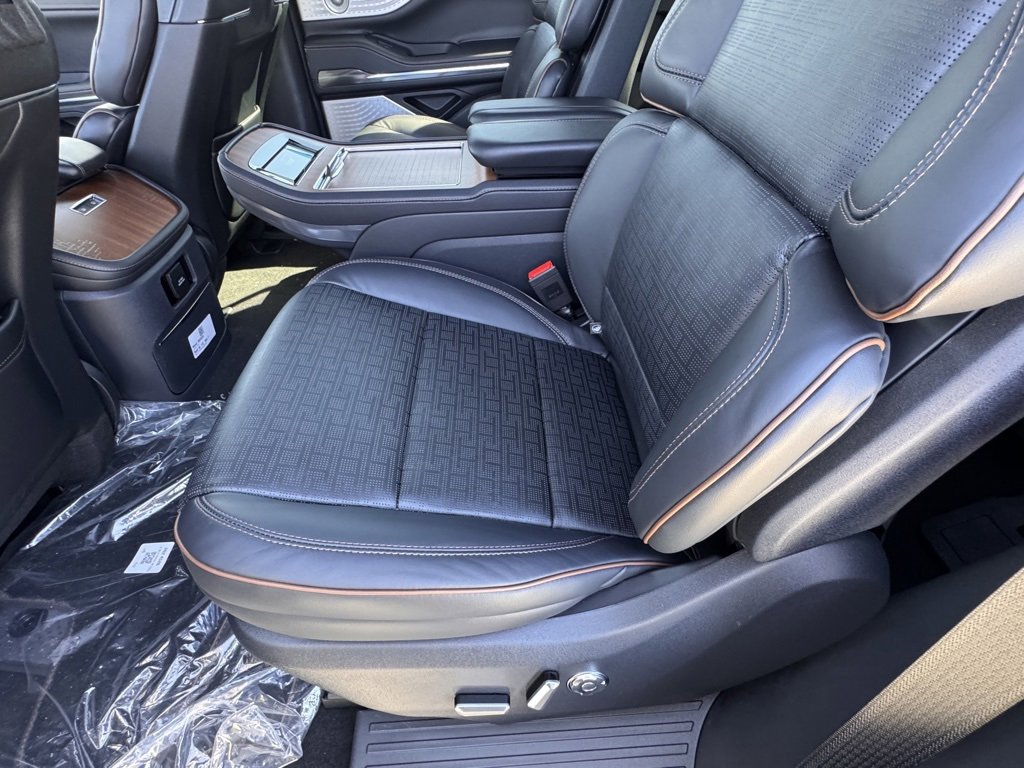 New 2025 Lincoln Navigator Black Label image 25