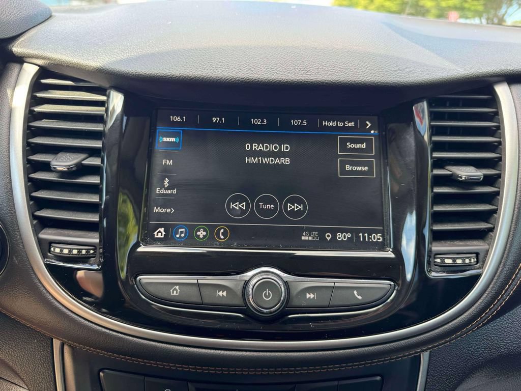 Used 2018 Chevrolet Trax LT w/ Redline Edition AWD/4WD image 27