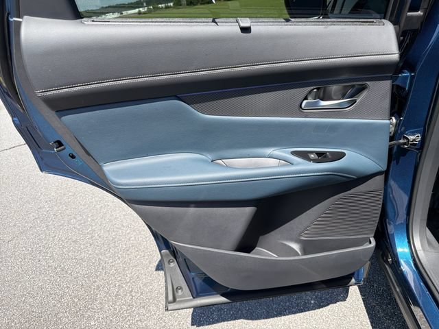 Certified 2025 Nissan Murano Platinum w/ Cargo Package AWD/4WD image 24