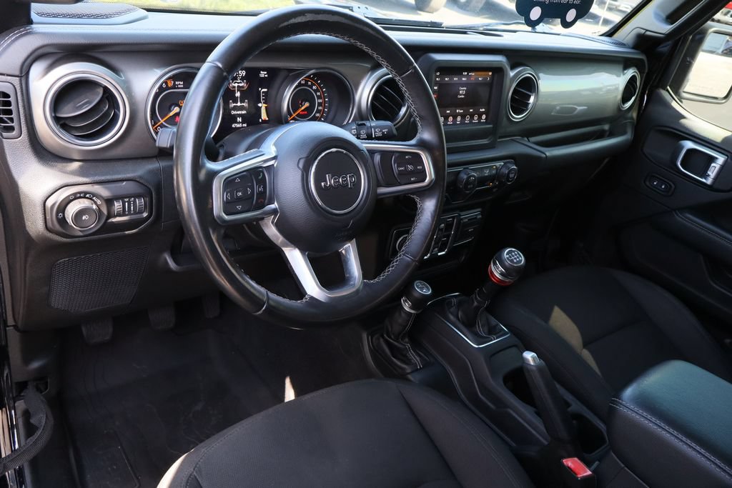 Used 2020 Jeep Wrangler Unlimited Sahara AWD/4WD image 12