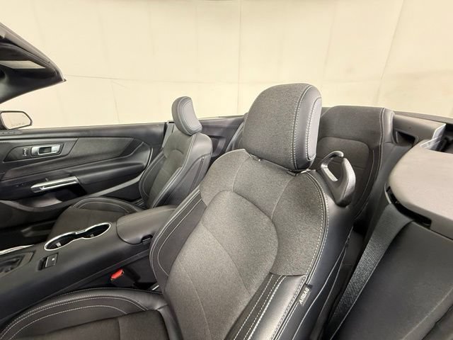 Used 2024 Ford Mustang Convertible RWD image 5