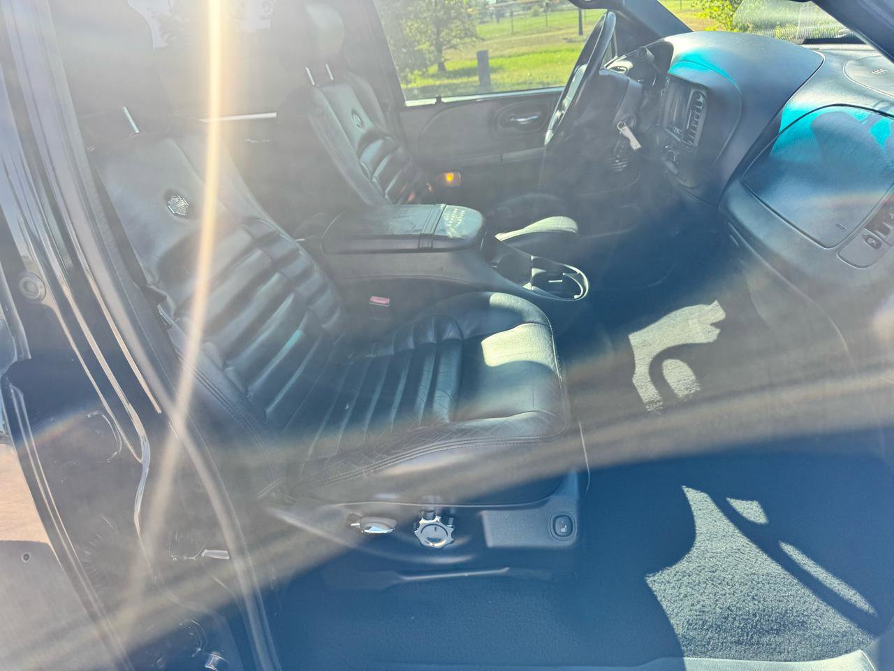 Used 2001 Ford F150 Harley-Davidson RWD image 11