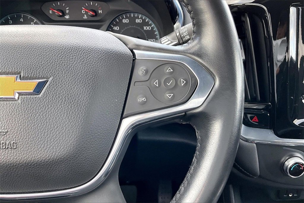 Used 2022 Chevrolet Traverse LT image 11