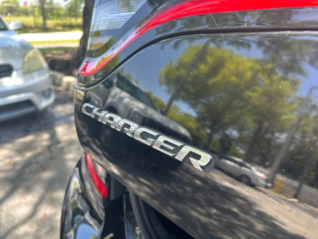 Used 2017 Dodge Charger SE RWD image 34