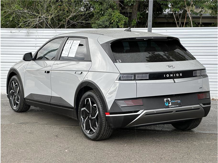 Used 2024 Hyundai Ioniq 5 SE AWD/4WD image 3