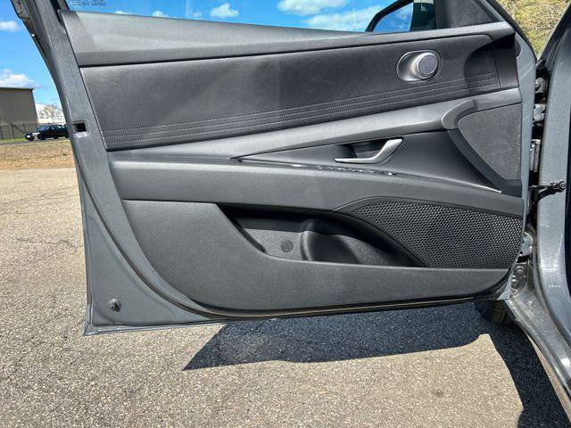 New 2026 Hyundai Elantra Hybrid FWD image 11